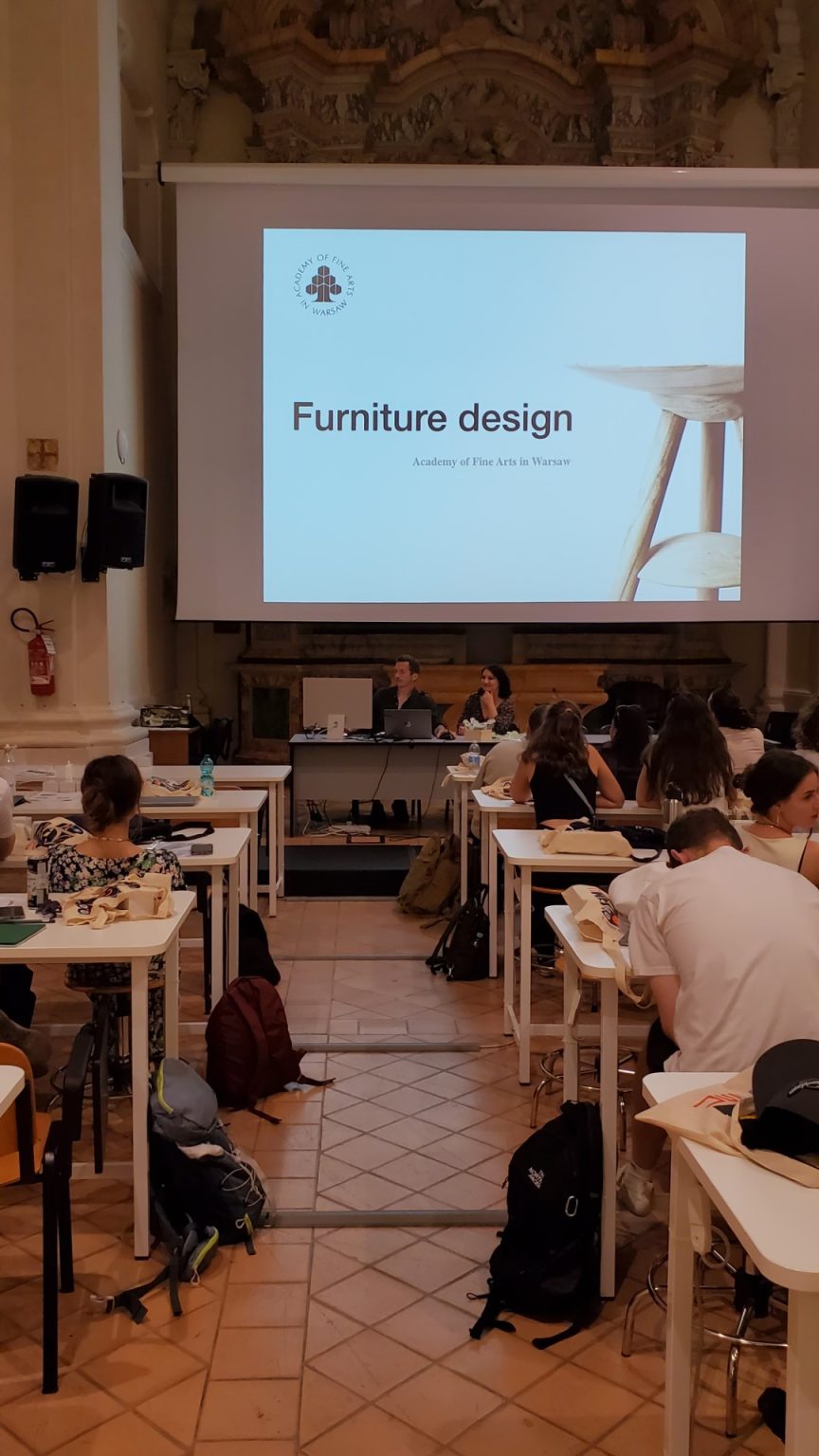 Prelegenci z warszawskiej ASPprowadzą wykład Furniture design.
