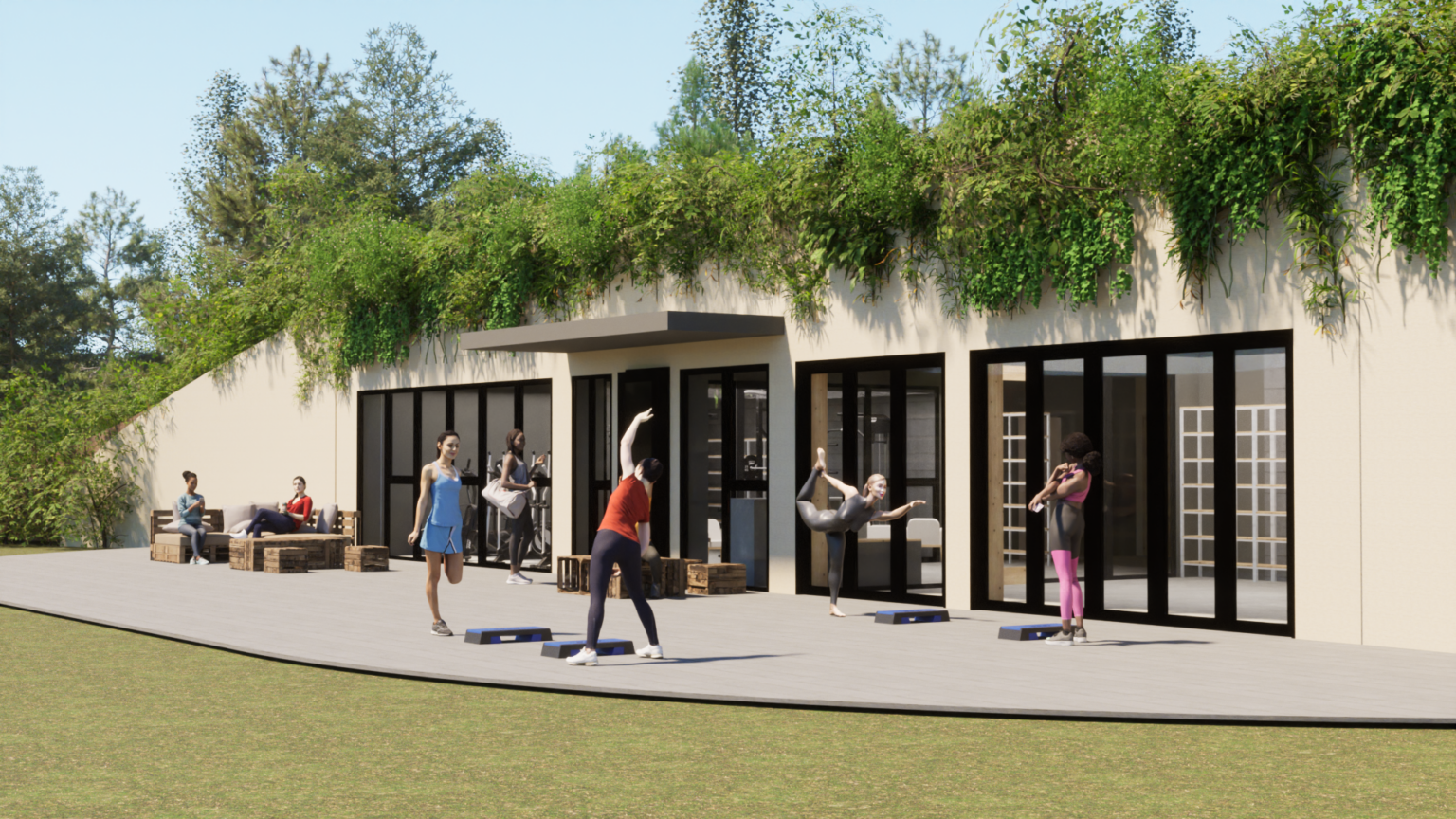 nowoczesny pawilon fitness z zielonym dachem, otoczony roślinnością. Na drewnianym tarasie przed budynkiem kilka osób ćwiczy, rozciąga się i korzysta ze stepów, a inni odpoczywają na ławkach. Duże przeszklenia ukazują wnętrze z siłownią i strefą relaksu.